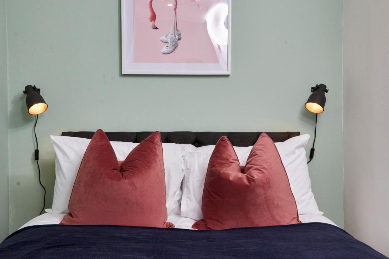 Stunning Two Bedroom Apartment By Purestay Short Lets & Serviced Accommodation Warwickshire With Parking 埃文河畔斯特拉特福 外观 照片
