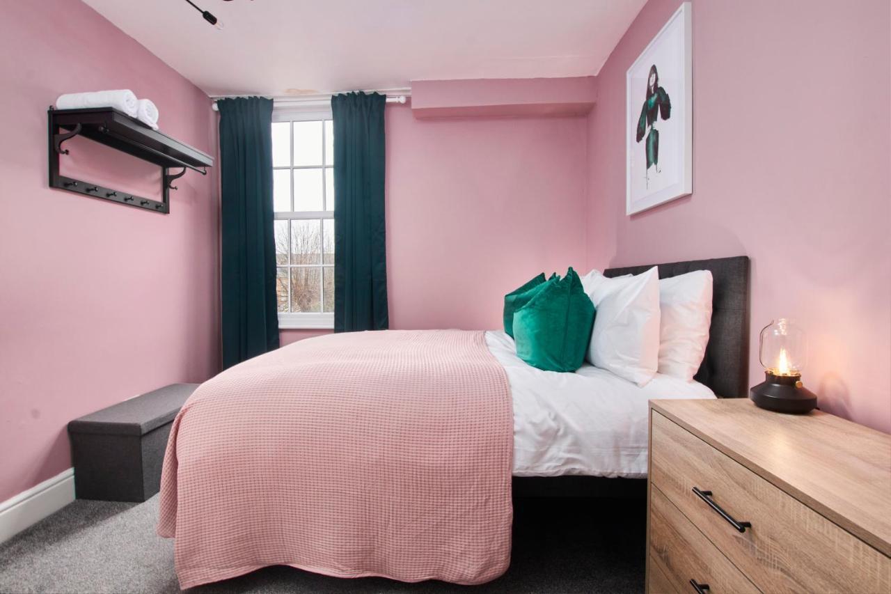 Stunning Two Bedroom Apartment By Purestay Short Lets & Serviced Accommodation Warwickshire With Parking 埃文河畔斯特拉特福 外观 照片