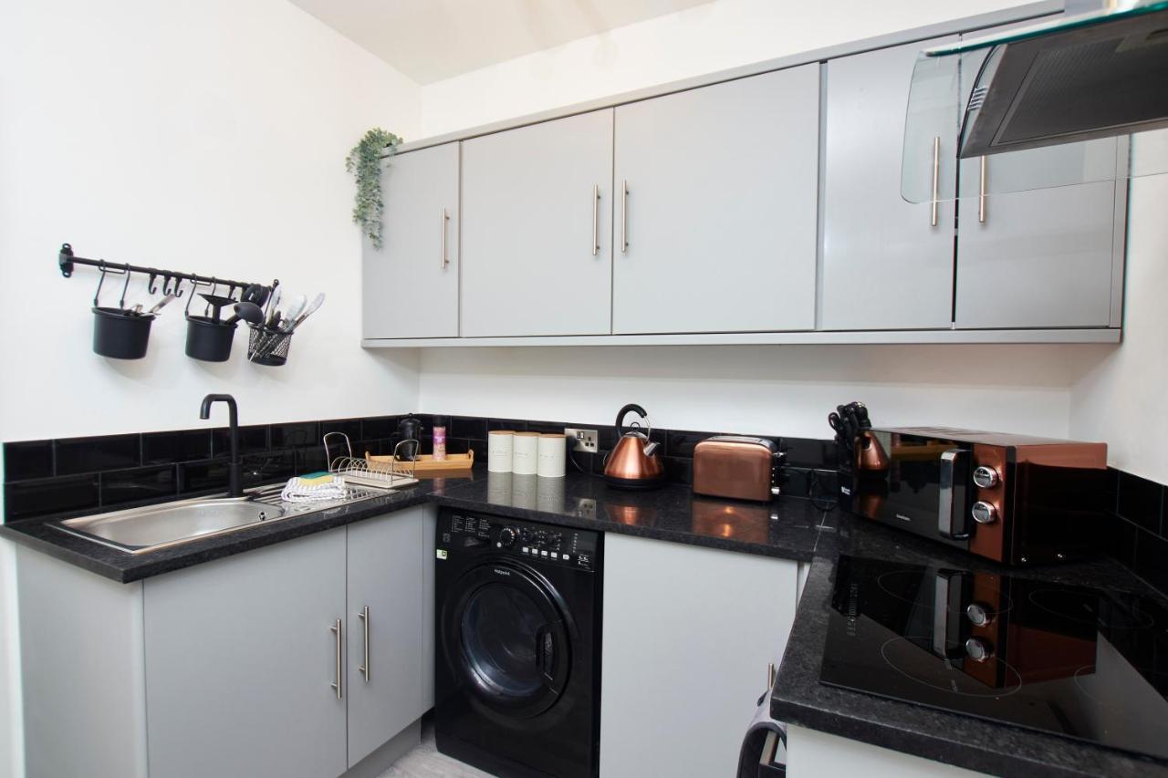 Stunning Two Bedroom Apartment By Purestay Short Lets & Serviced Accommodation Warwickshire With Parking 埃文河畔斯特拉特福 外观 照片