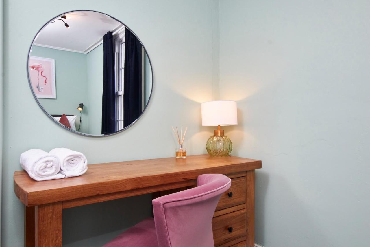 Stunning Two Bedroom Apartment By Purestay Short Lets & Serviced Accommodation Warwickshire With Parking 埃文河畔斯特拉特福 外观 照片