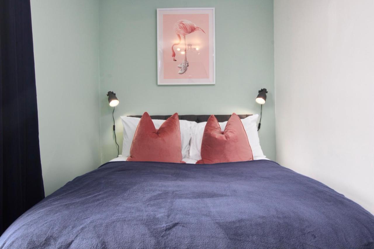 Stunning Two Bedroom Apartment By Purestay Short Lets & Serviced Accommodation Warwickshire With Parking 埃文河畔斯特拉特福 外观 照片